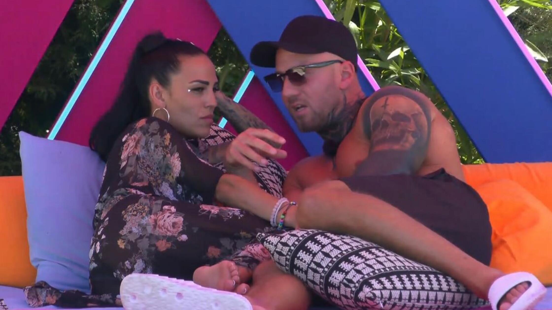  - "Make Love, Fake Love"