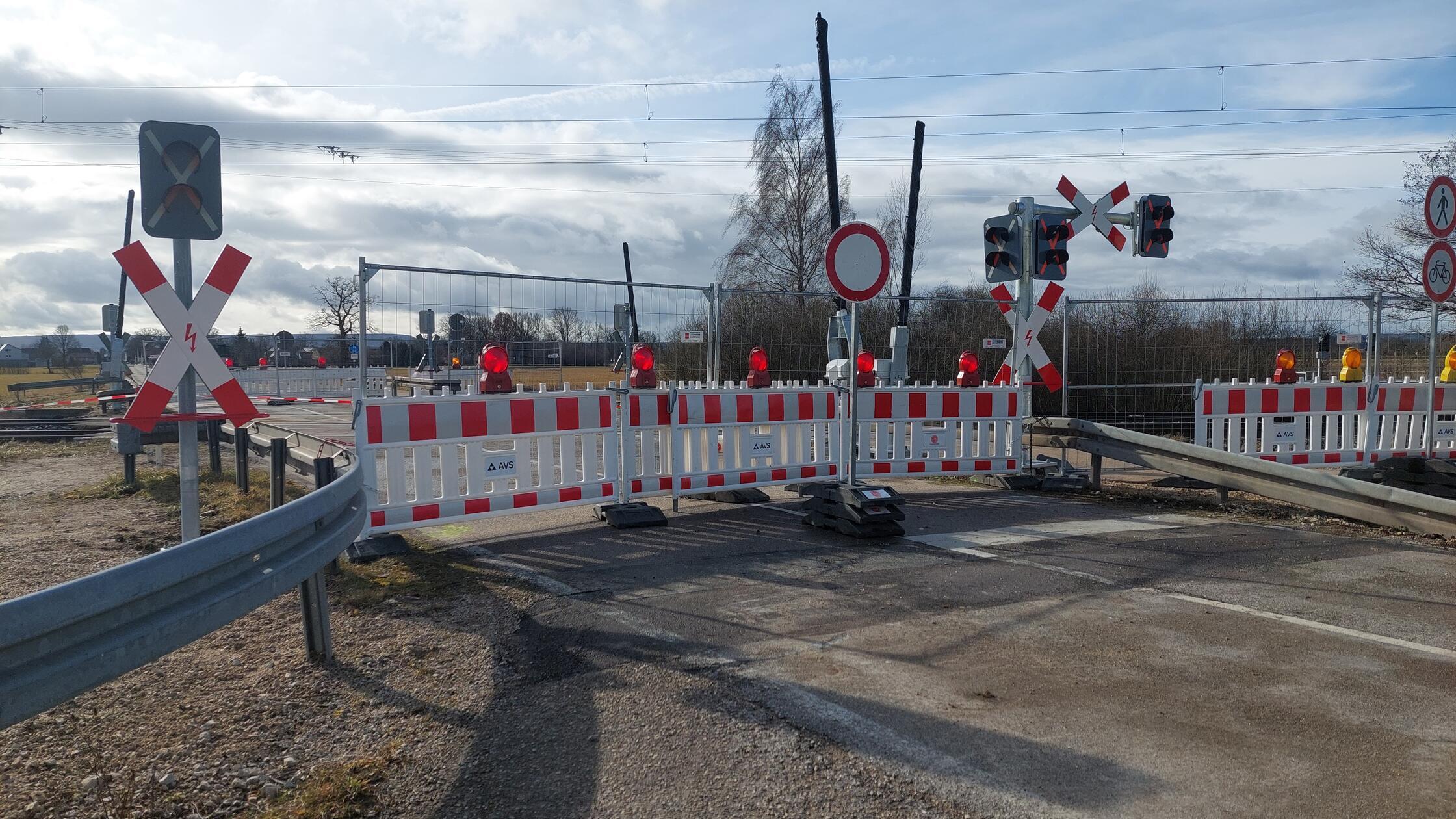 Bahnübergang Laubenzedel WUG 22 gesperrt