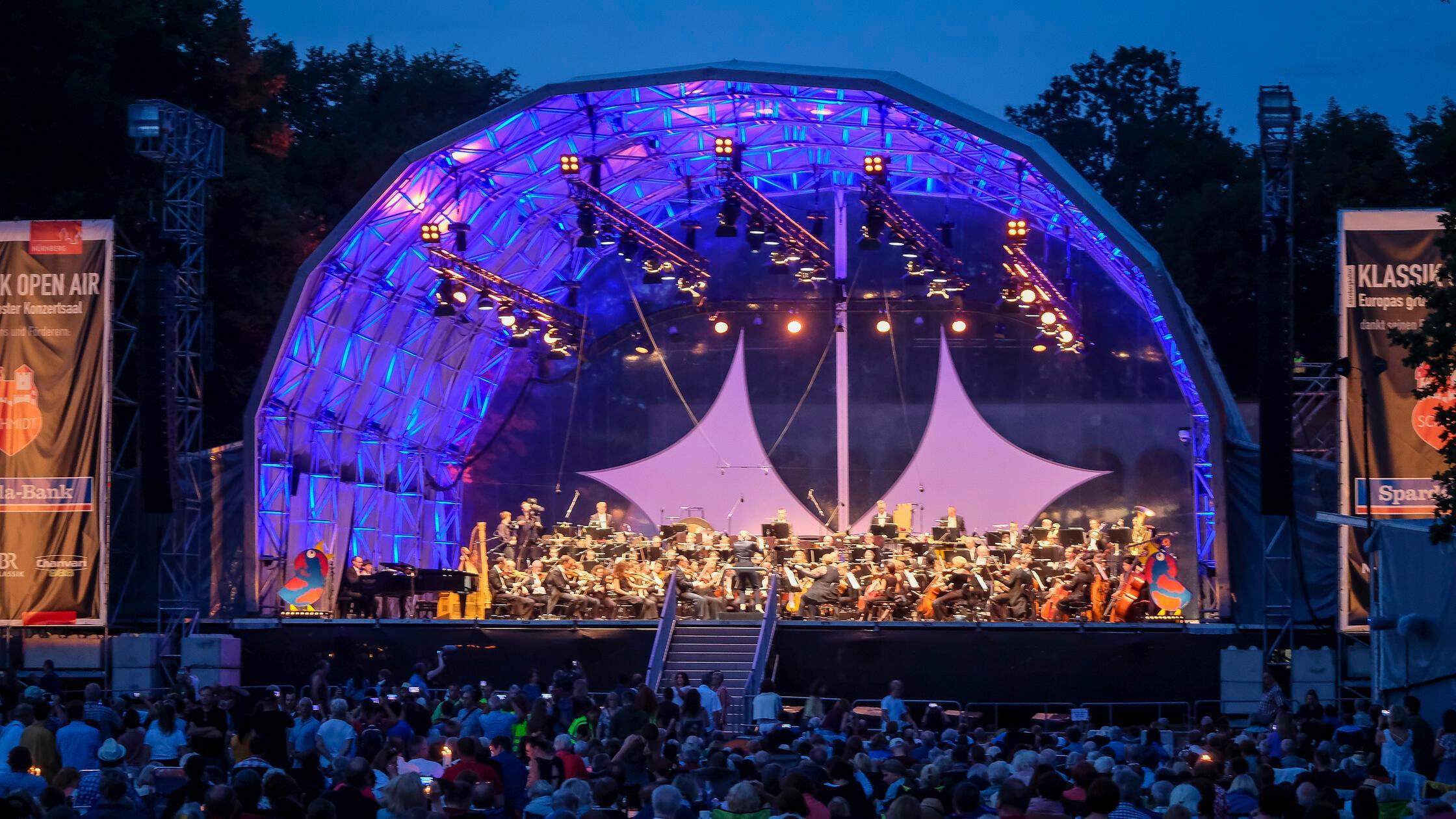 Strauss und Gershwin: Das steht 2026 bei den Nürnberger Klassik Open ...