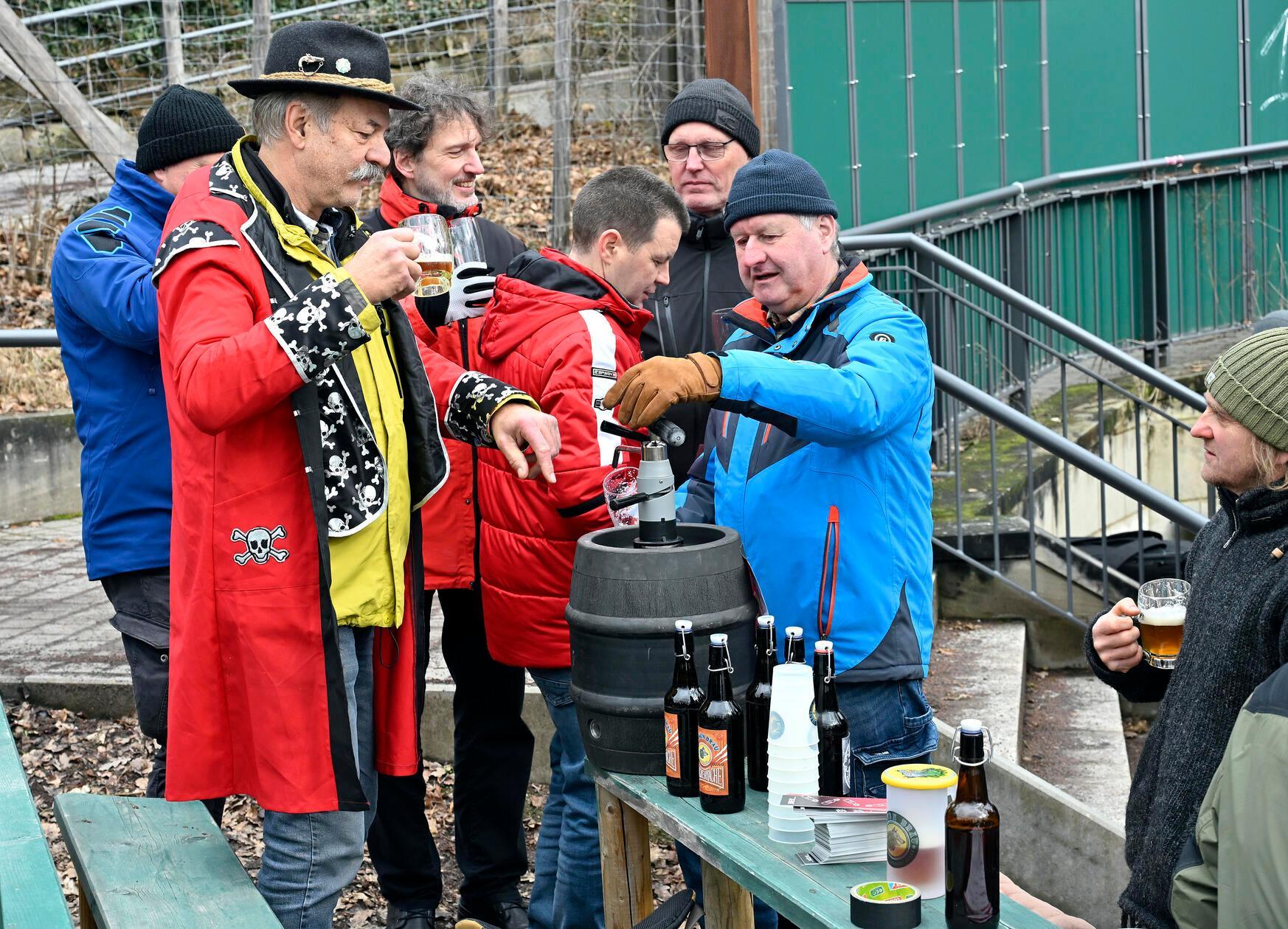 Erlangen: Die Bergkirchweih wirft ihren Schatten: 