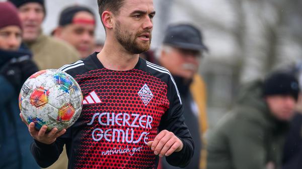 Ein besonderes Muster hat das aktuelle Trikot des TSV Buch, hier getragen von Christoph Ell.