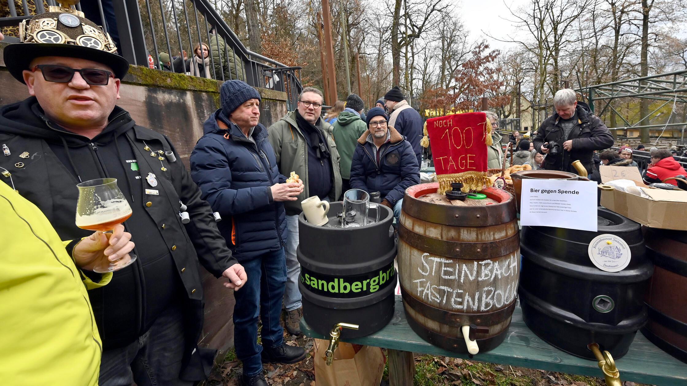 Erlangen: Die Bergkirchweih wirft ihren Schatten: 
