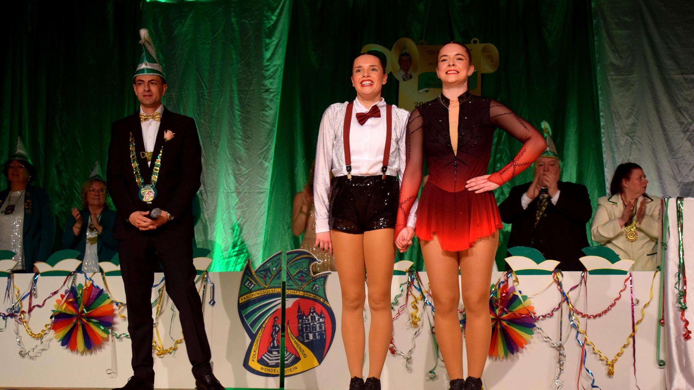 Gestartet als Tanztrio vor mehreren Jahren, gehöre