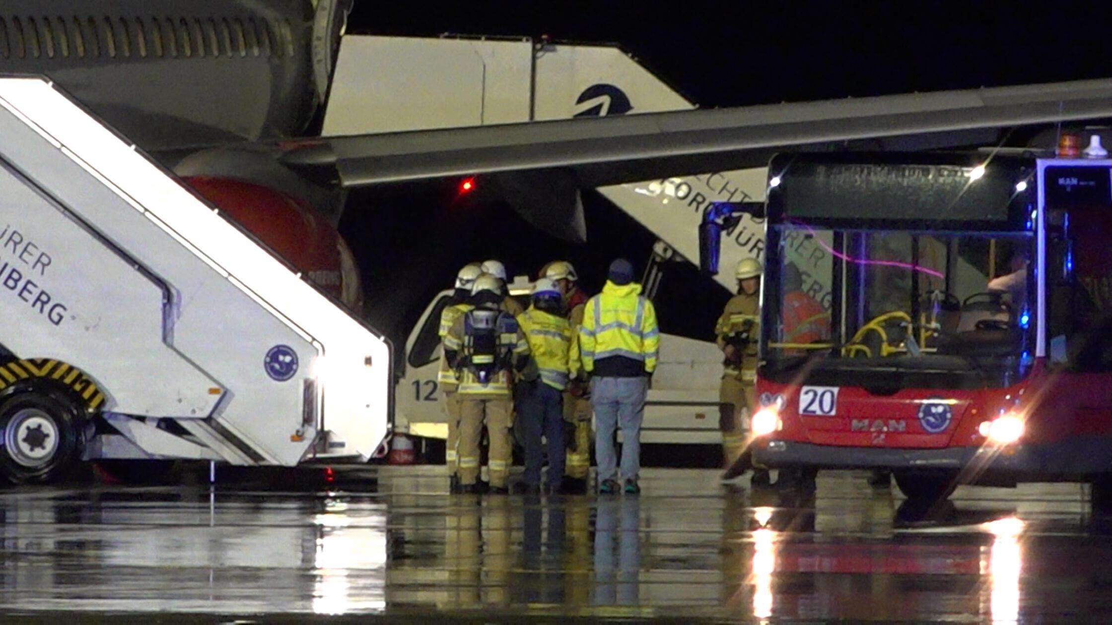 Wie ein Sprecher des Flughafens Nürnberg auf Anfrage unserer Redaktion mitteilte, geriet eine Boeing 737 offenbar beim Landeanflug in technische Schwierigkeiten.