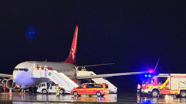 Trotz der Probleme setzte die Maschine schließlich sicher auf.