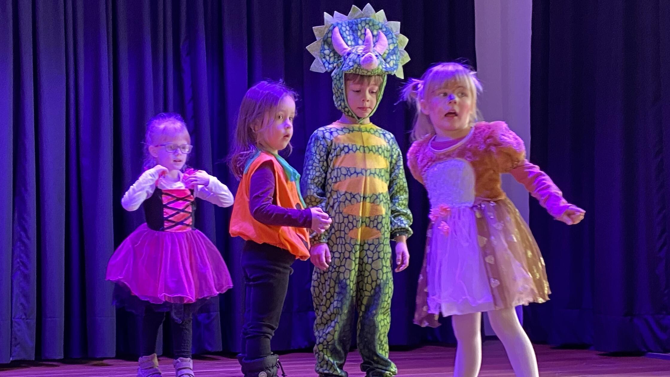 Den Froschkönig umgarnten die Prinzessinnen