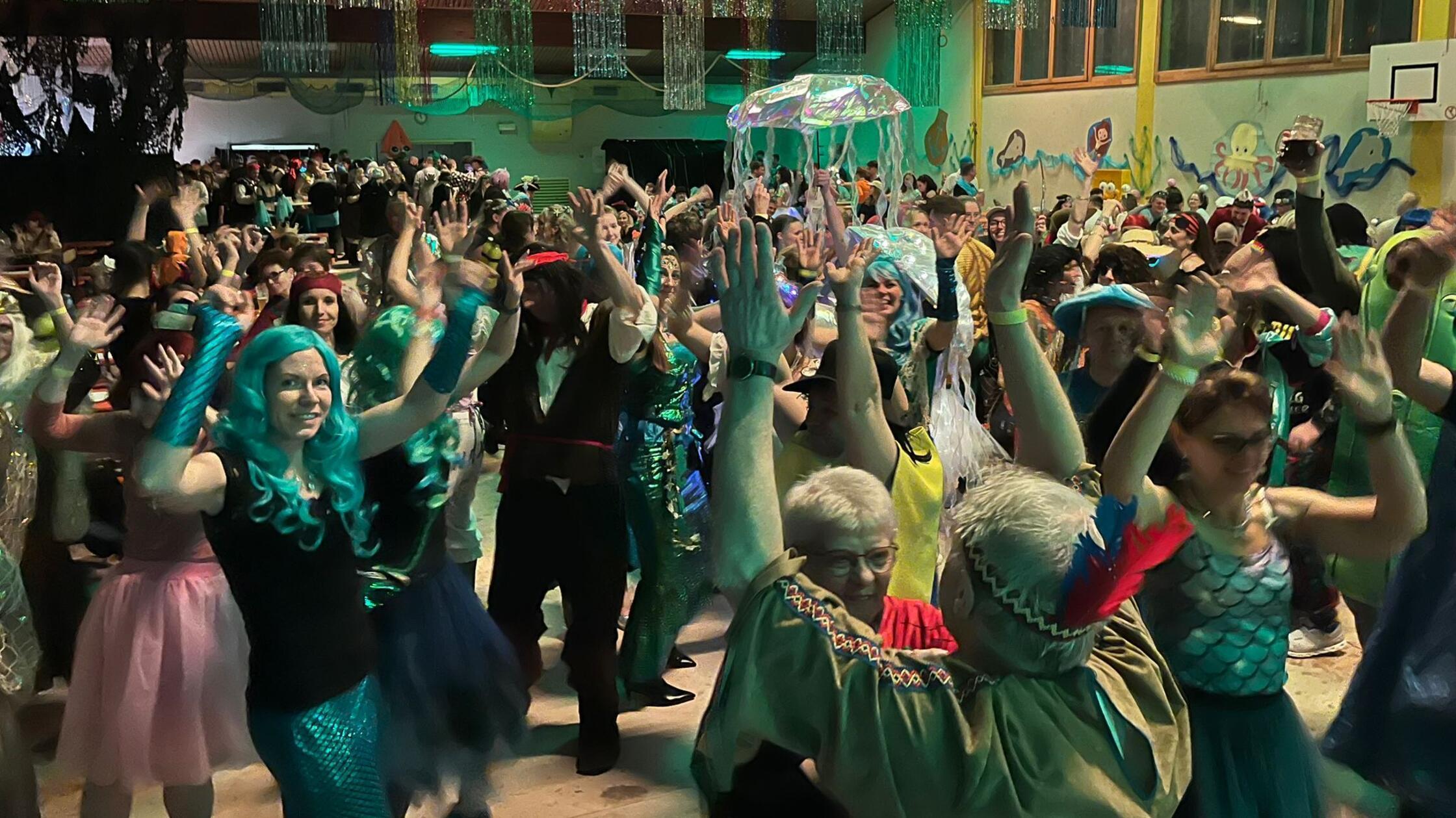 Höhepunkt der Faschingswelle der Faschingsball am 