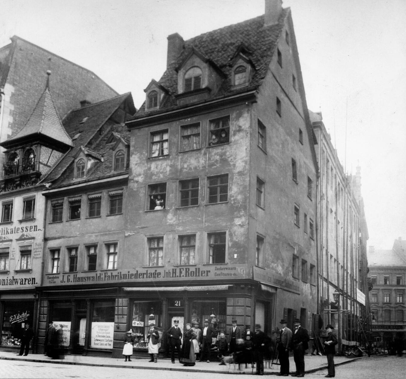 Die Aufnahme zeigt die Pfannenschmiedsgasse an der Ecke zur Mauthalle.