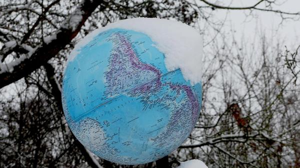 Hier stimmt etwas nicht, steht die Welt etwa Kopf?