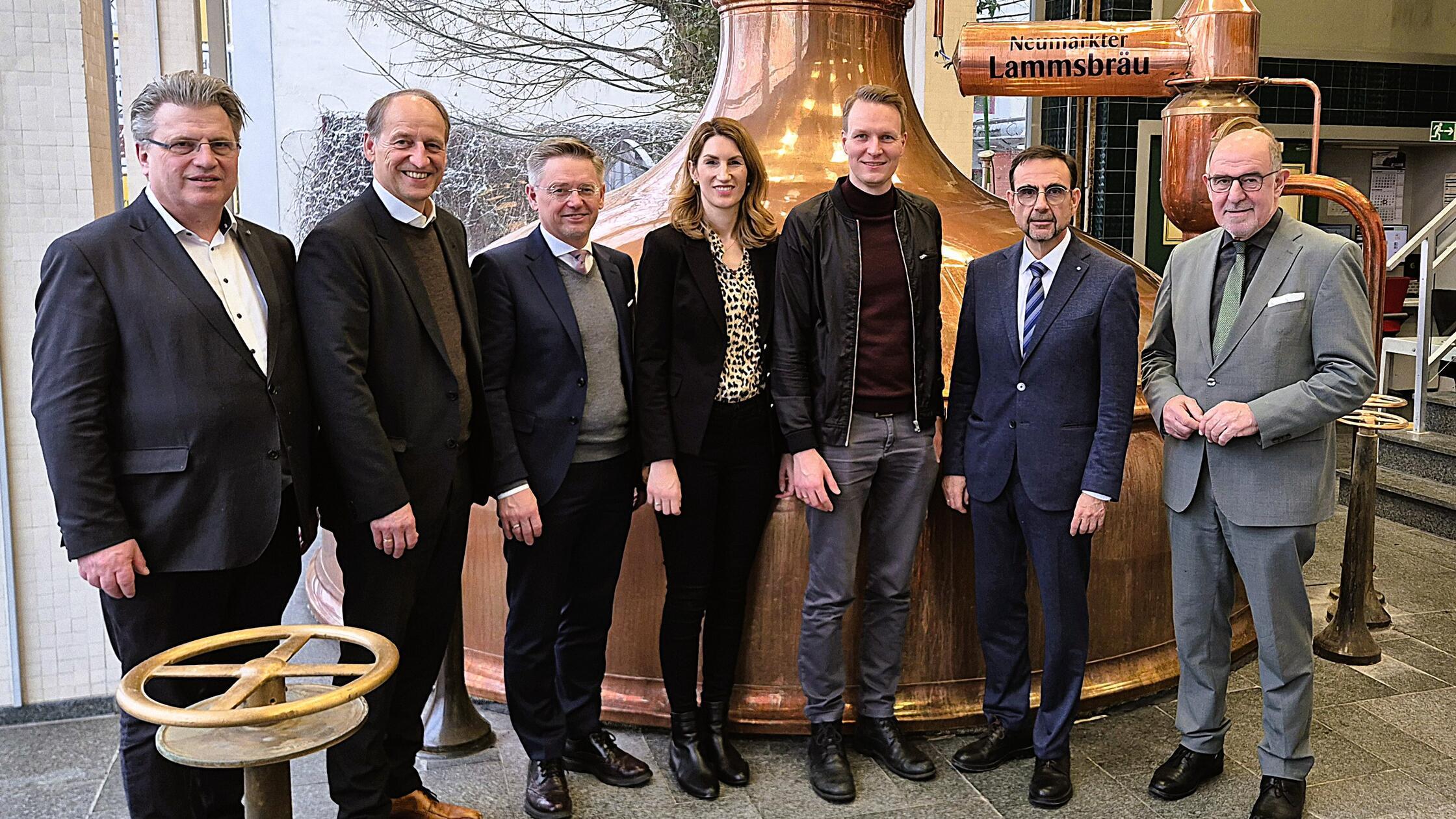 Die CSU-Landtagsfraktion mit Klaus Holetschek (2.v