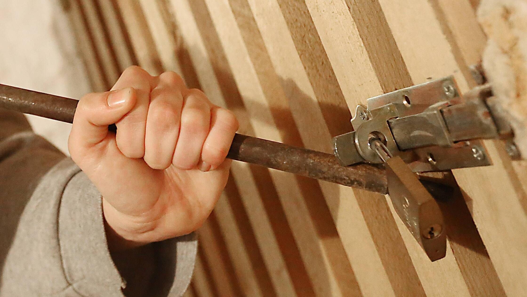 11 03 2015 Symbolfoto Symbolbild Kellereinbruch Ke