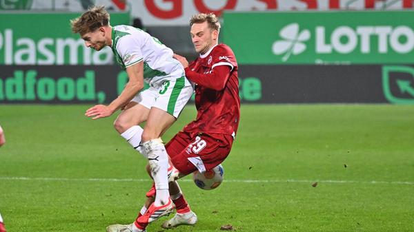 Anschließend passiert wenig. Das Kleeblatt verteidigt solide und lässt fast nichts zu gegen fehlerhafte und ungenaue Bielefelder.