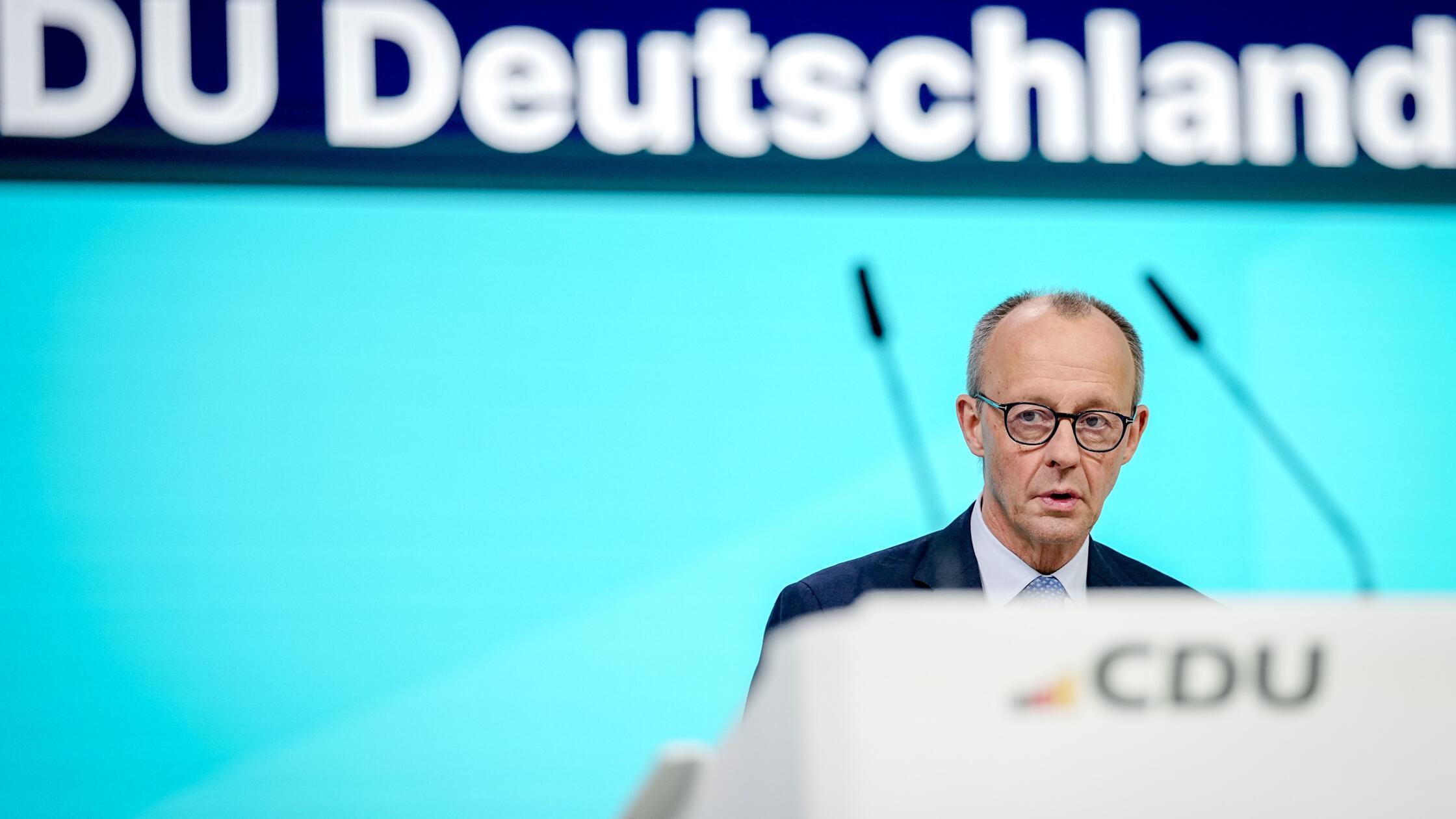 Bundeskanzler Friedrich Merz (CDU) besichtigt die 