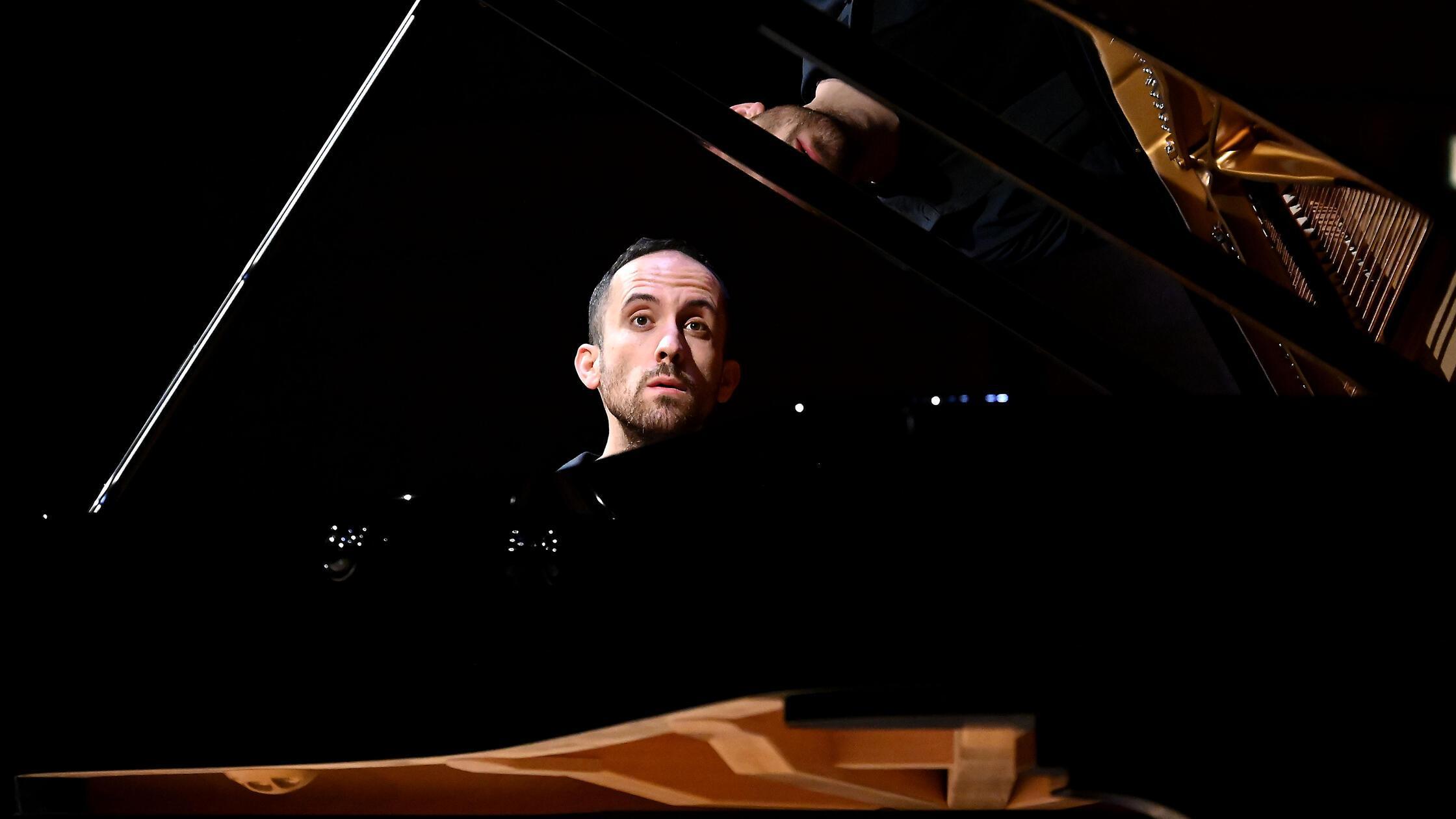 levit_hjw_230226_021