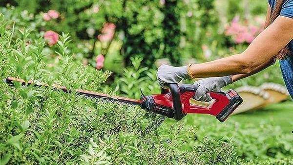 Hecke schneiden 18V Akku Heckenschere Einhell