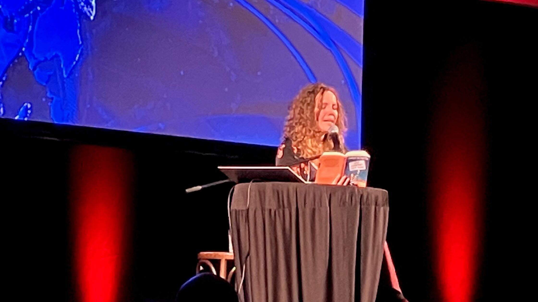 Sarah Bosetti im Redoutensaal