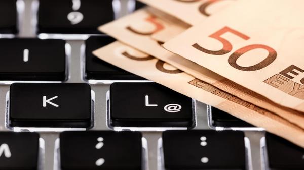 Computer Tastatur, Kosten / Einnahmen Internet, Ge