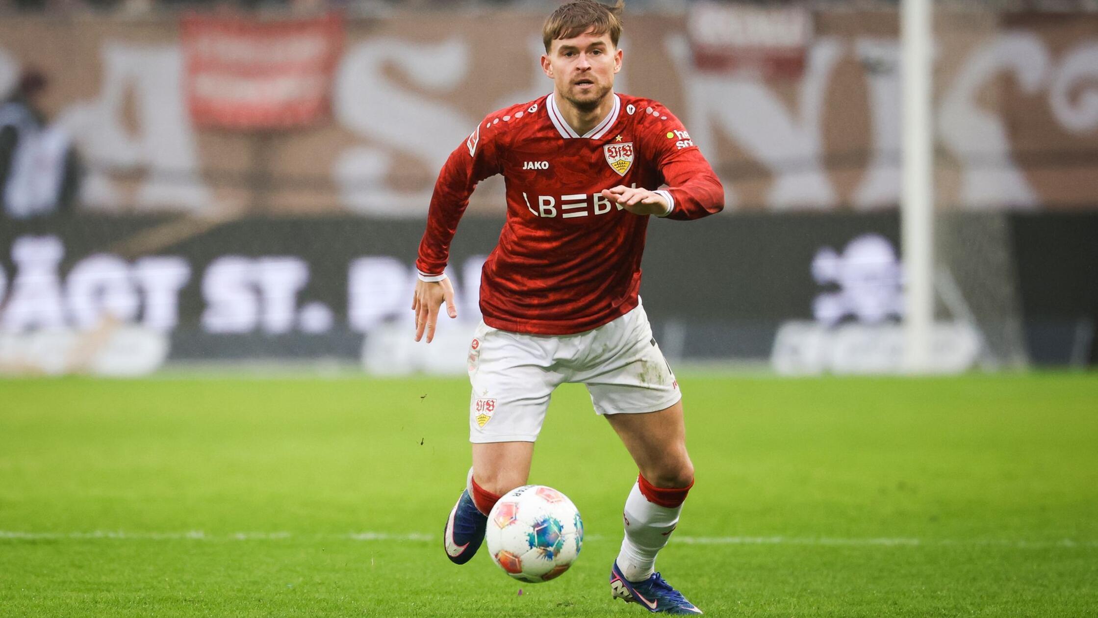 Kampf um Linksverteidiger-Posten: Mittelstädt gibt nicht auf