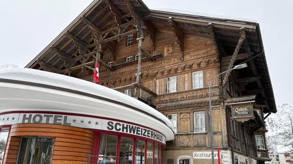 Holz hält halt gut: Hotel Schweizerhaus in Maloja.