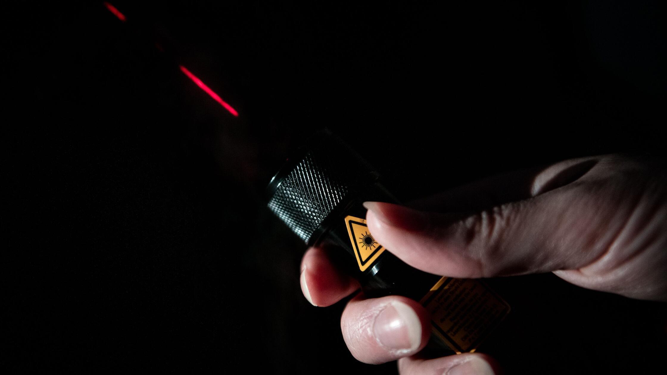 Laserpointer - Symbolbild2449.jpg