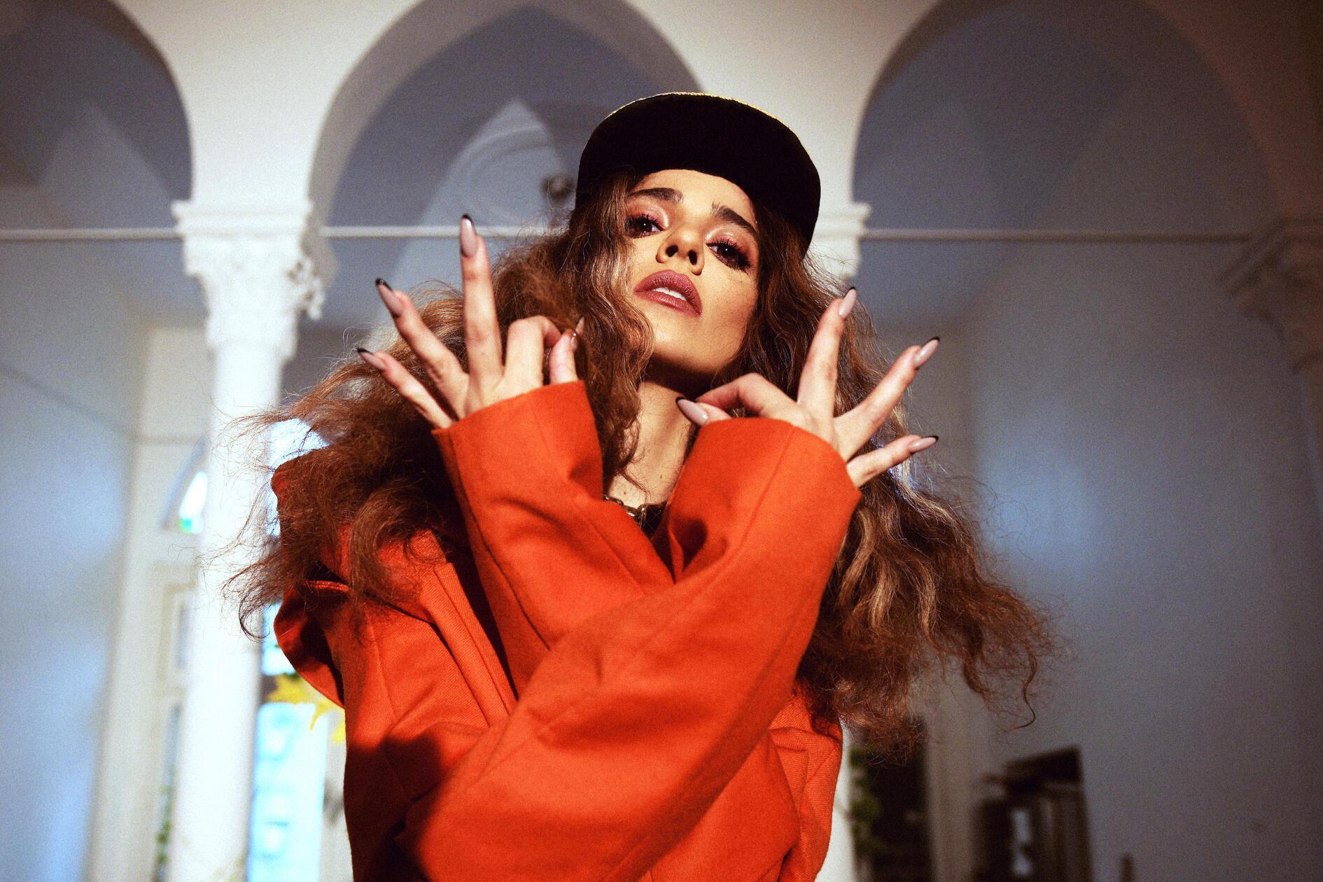 Von Freitag, 6., bis Sonntag, 15. März, steigt in ganz Fürth das Jewish Music Today Festival. Bei dem Event gastieren zahlreiche Klezmer-Acts aus dem In- und Ausland, aber auch Musikerinnen und Musiker wie Magi Hikri, die urbane Sounds anzubieten hat. Darüber hinaus finden Workshops, Führungen und vieles mehr zum Thema statt.