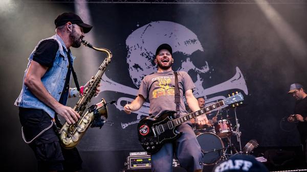 Die italienische Ska-Band Talco hat eine riesige Fangemeinde und gibt Konzerte in großen Hallen und auf noch viel größeren Festivals in ganz Europa. Am Samstag, 7. März, zeigt sich die Truppe auf der Bühne im Nürnberger Löwensaal. Start: 20 Uhr.