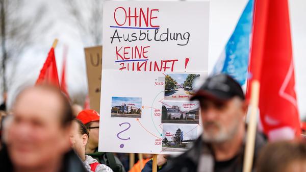 Die geplante Schließung der Staedtler-Standorte in Neumarkt und Sugenheim sorgt für Aufregung unter den Beschäftigten und der Gewerkschaft IG Metall.