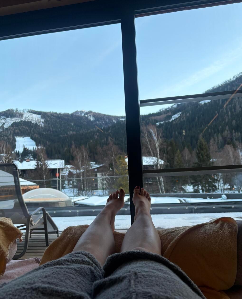 Füße hochlegen: Etwa 15 Autominuten entfernt vom Brennsee liegt die Therme St. Kathrein direkt in Bad Kleinkrichheim.