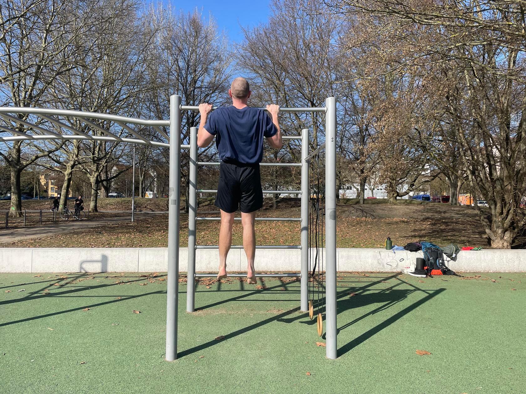 Zu manch einer wird von der Sonne auch zum Sport machen nach draußen gelockt.