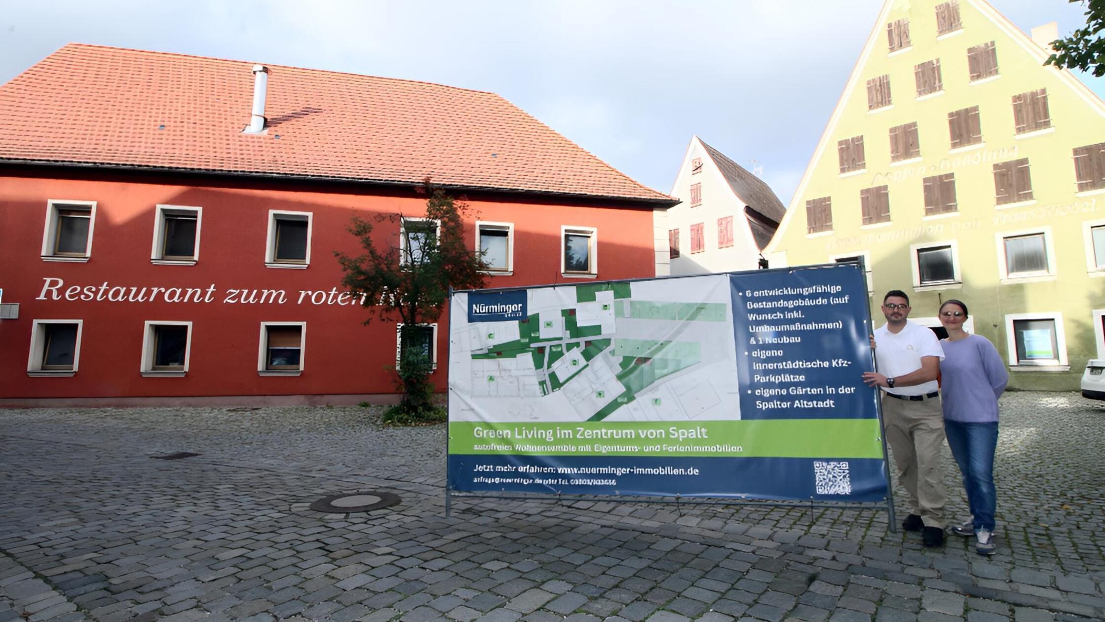 Stolz präsentieren die Chefs das „Green Living“ – 