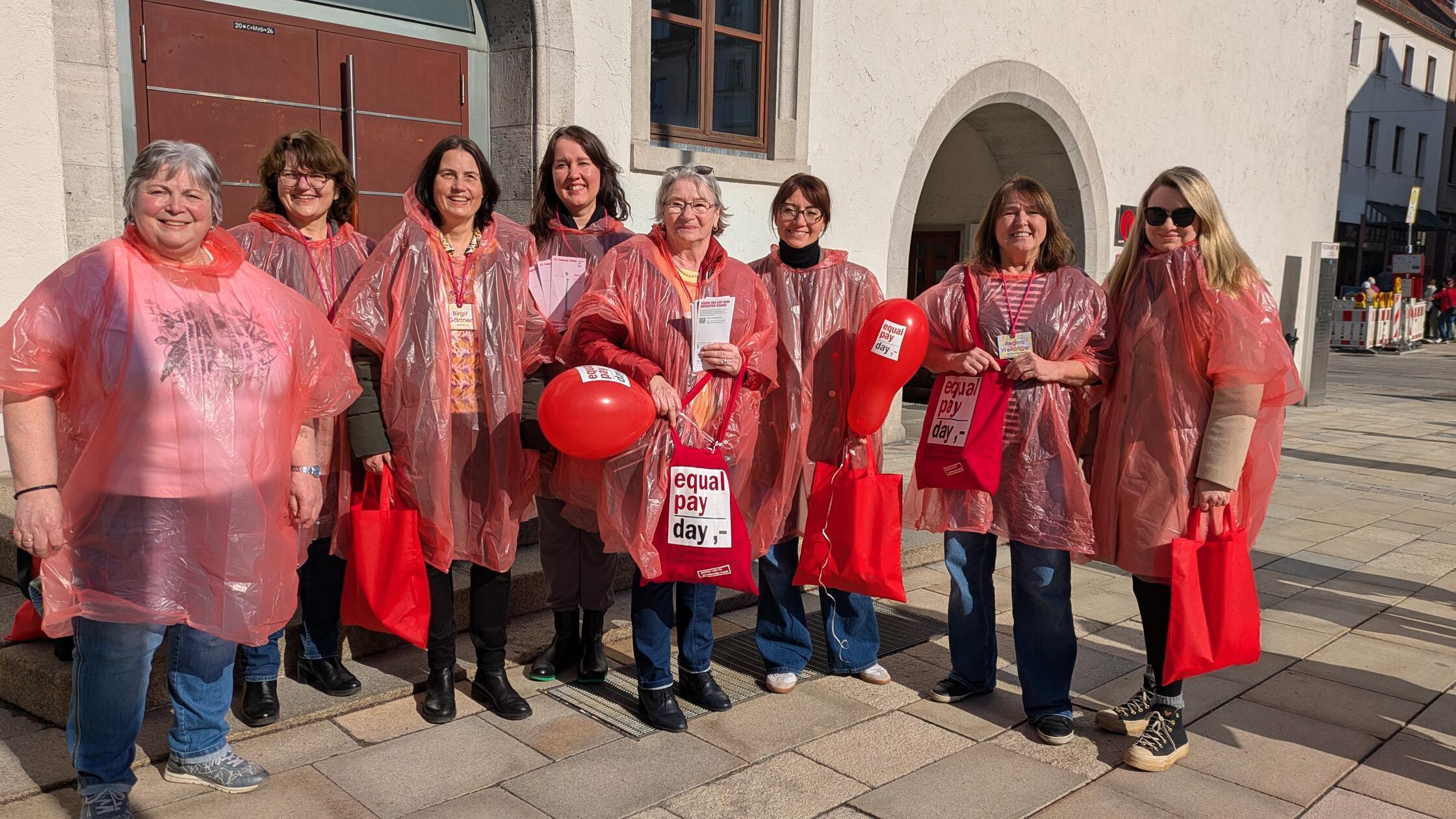 Acht Damen in Rot machten am Samstag auf den Equal