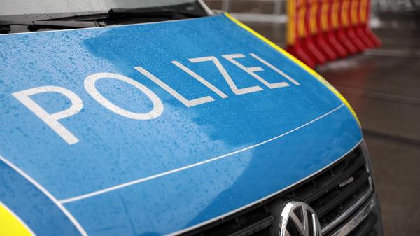 Absperrungen der Polizei rund um das Hotel Bayeris