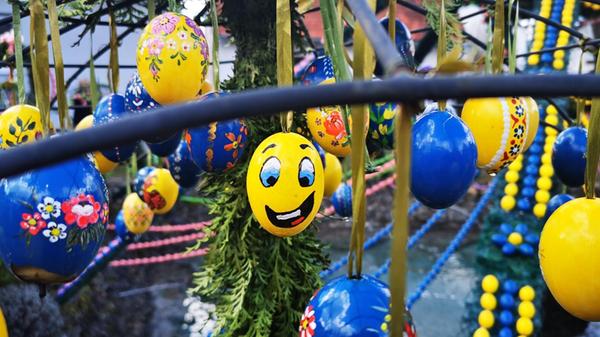 Die Ostereier vom Osterbrunnen in Bieberbach hat unsere Leserin Andrea Weidner fotografiert.
