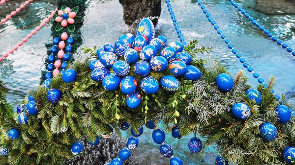Beim Besuch des Osterbrunnens in Bieberbach hat unsere Leserin Andrea Weidner dieses Foto gemacht.