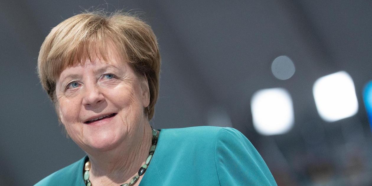 Hoher Besuch in Nürnberg: Angela Merkel liest im Opernhaus aus ihrem ...