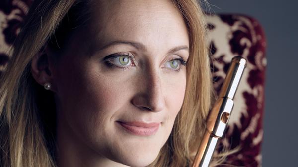 Alice Morzenti tritt im Fabrikmuseum Roth auf.