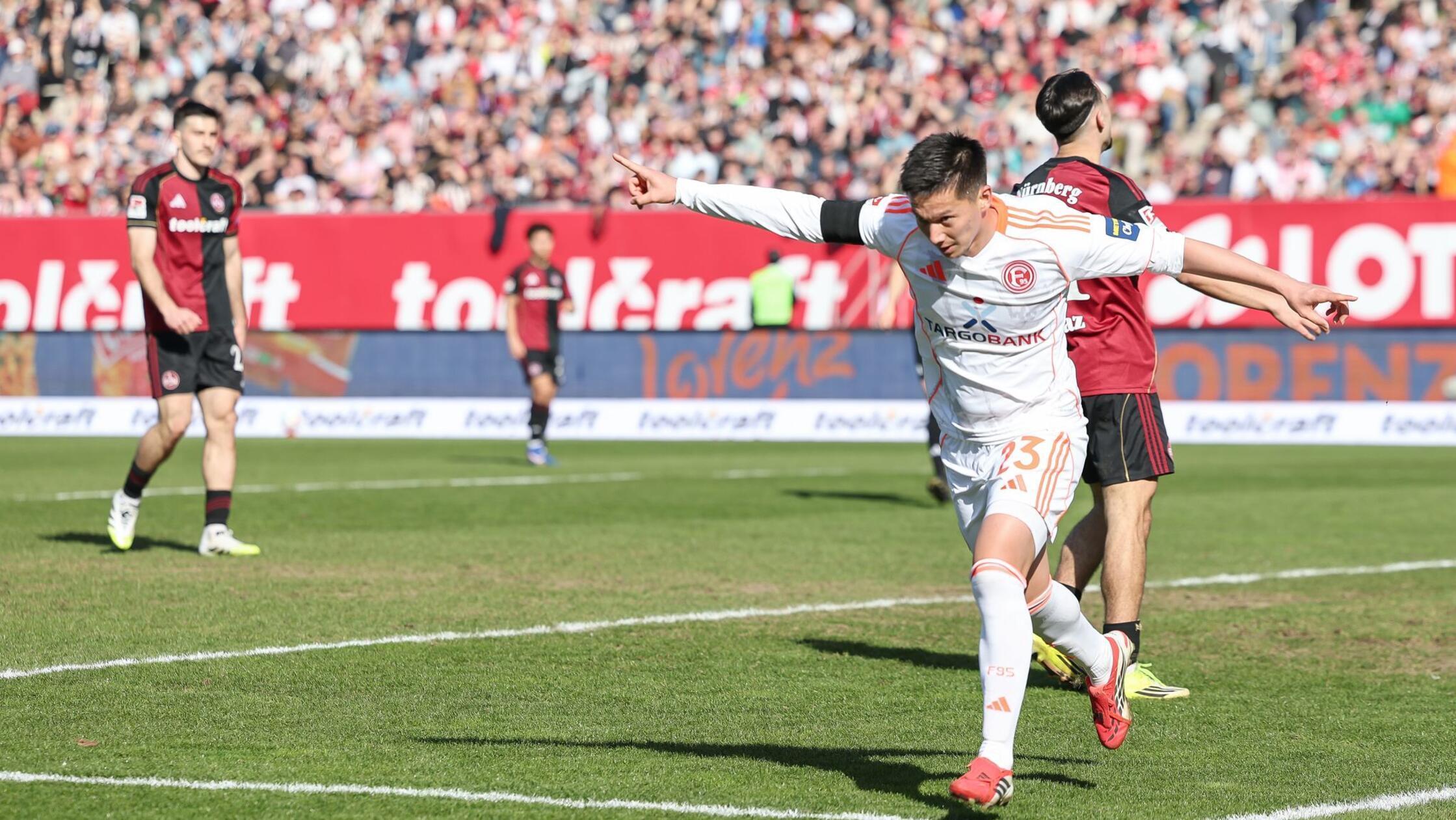 Fußball, Männer: 2. Bundesliga, 1. FC Nürnberg - F