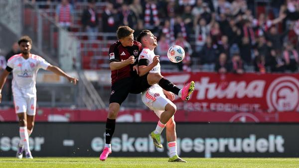 ... Trainer Klose schaffte es auch nach diesem Gegentreffer nicht wirklich, einen Gang höher zu schalten. Auch weiter bleiben mögliche Großchancen für den Club aus. Der Weltmeister...