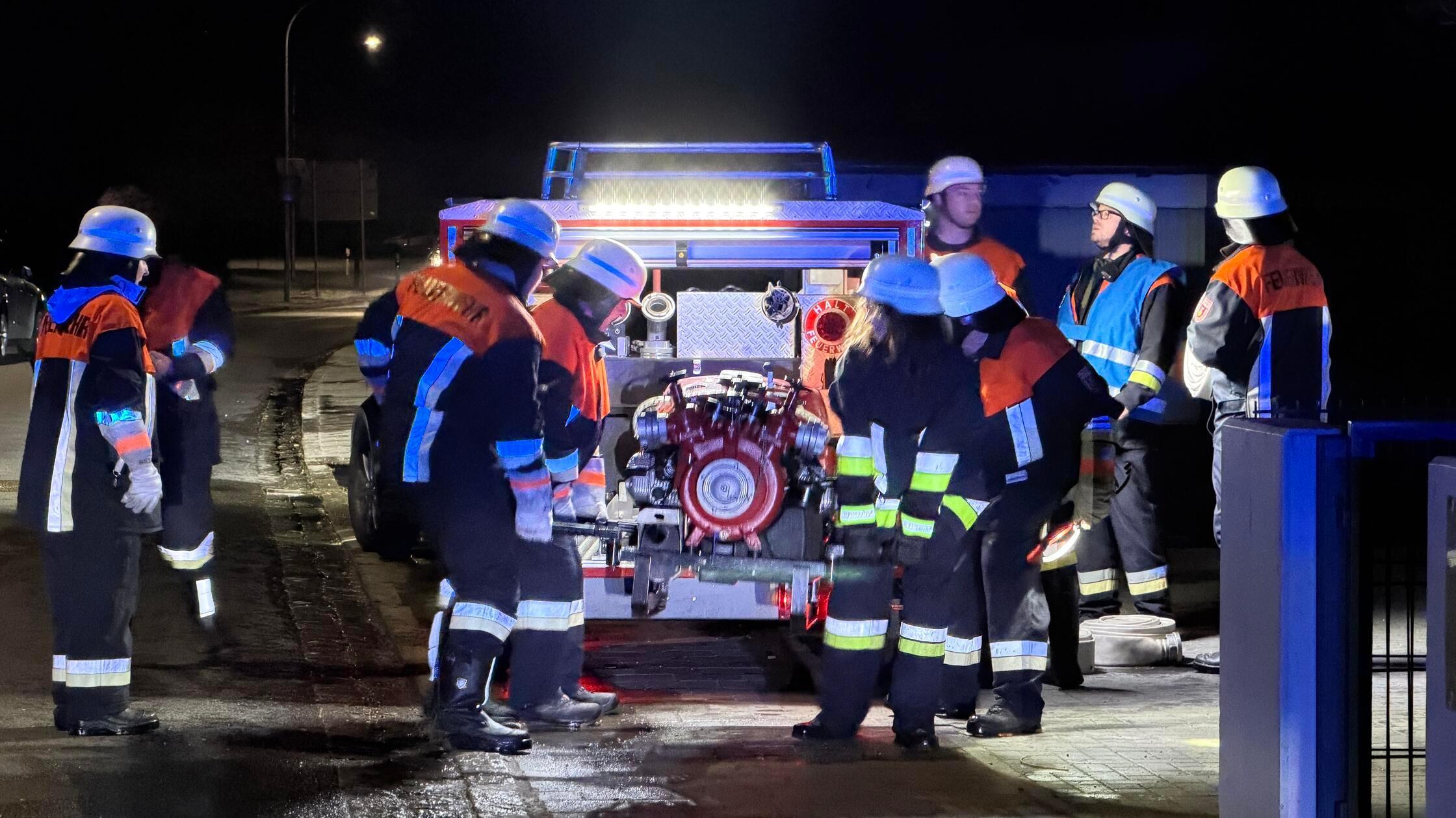Am späten Samstagabend (07.03.2026) ist in Deining