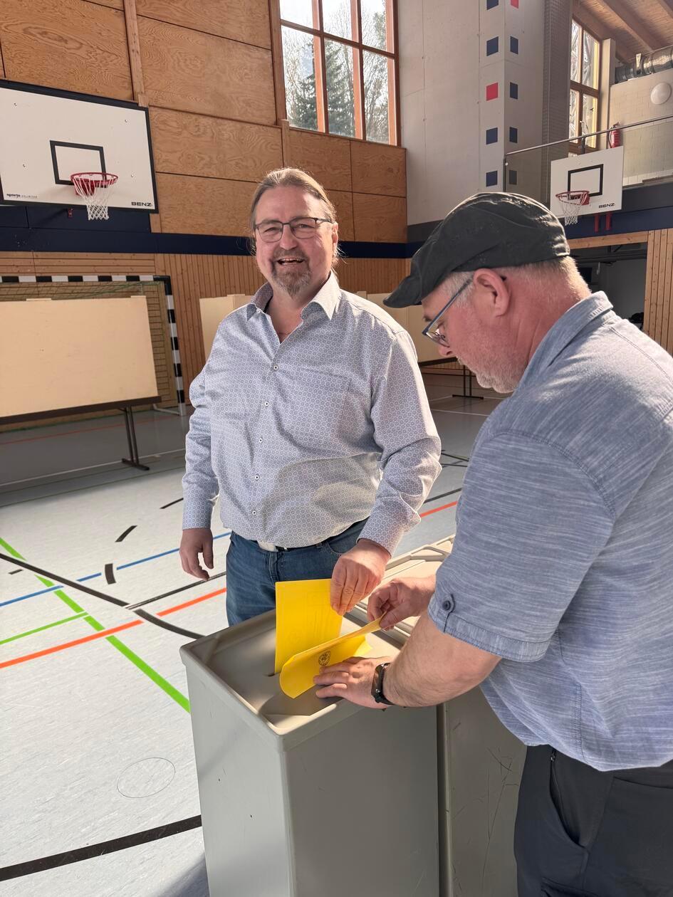 In Arberg können die Bürger zwischen drei Bürgermeister-Kandidaten wählen. Alexander Brehm von der Bürgerliste will den Rathaus-Chefsessel.
