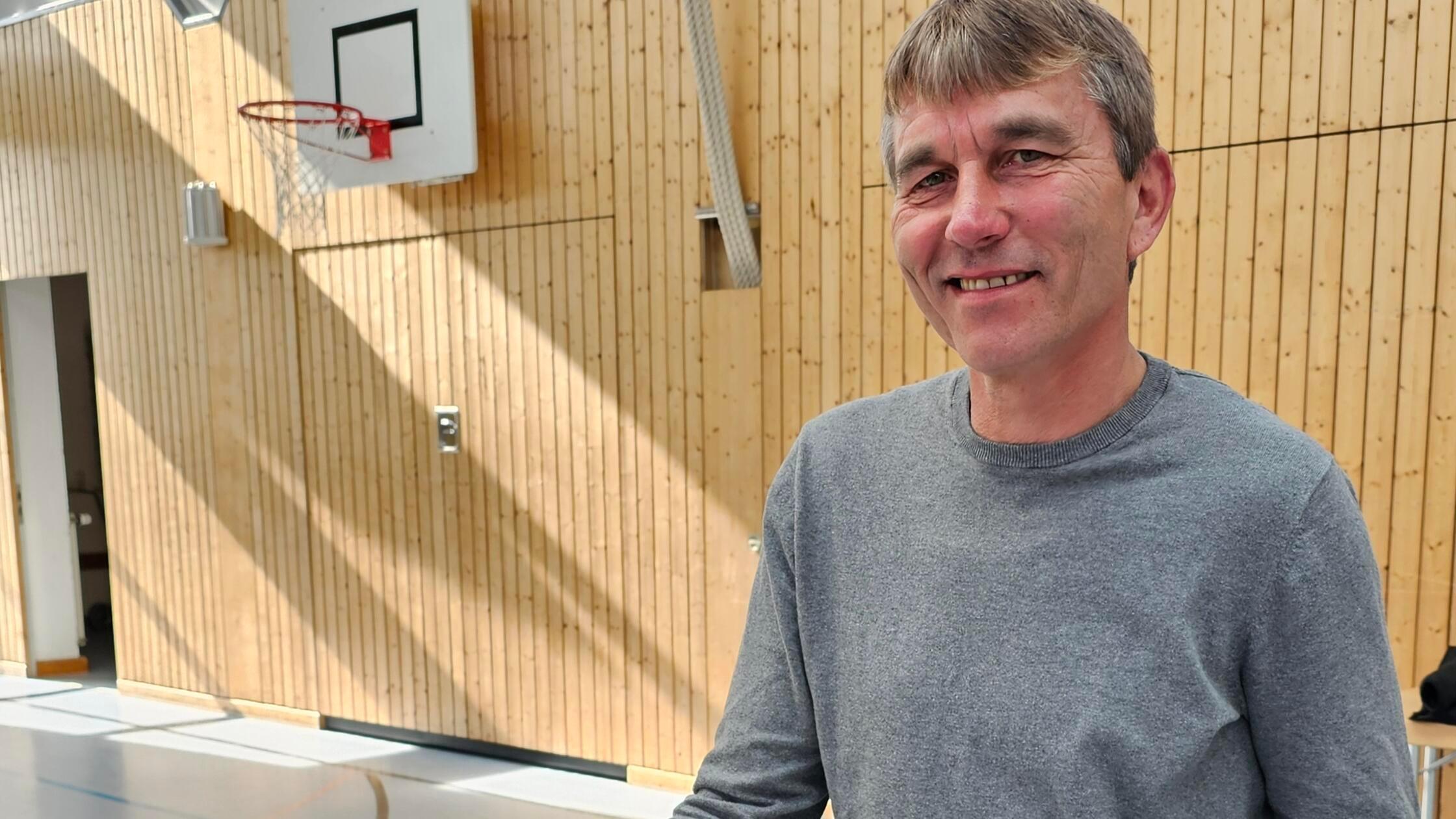 Jürgen Pawlicki bei der Stimmabgabe