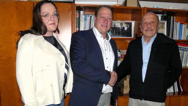 Daniel Rohde (Mitte) wurde zum neuen Breitenbrunne