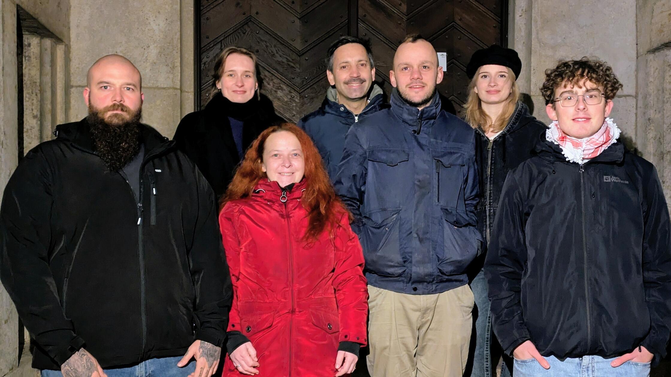 Die Kandidaten der Linken sind (vorne v. links) Ch