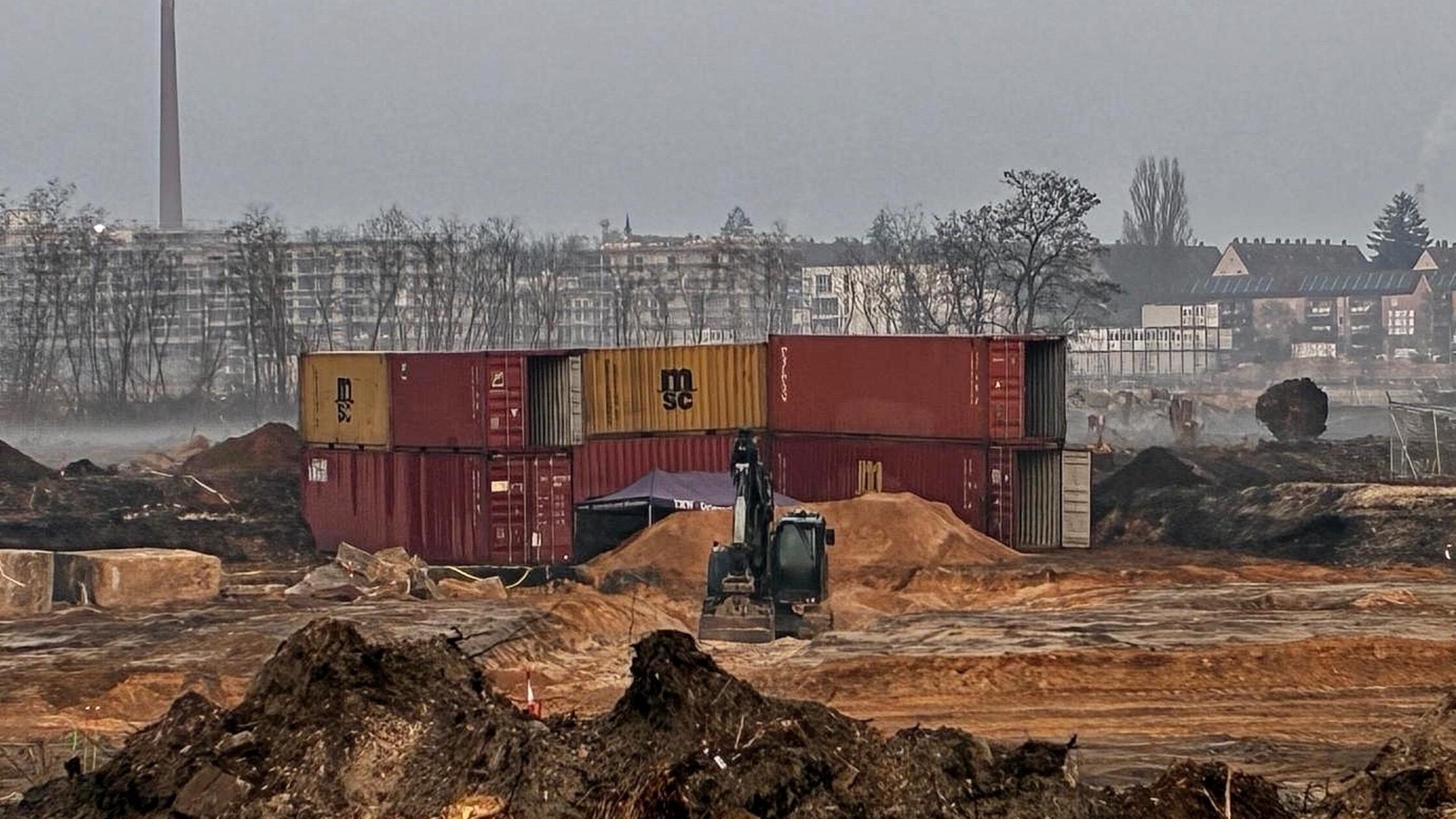 3561_fliegerbombe_container_morgens