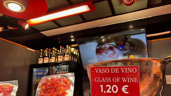 Wie wäre es etwa mit Ibero-Schinken und einem Glas Weißwein?