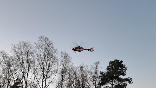 rettungshubschrauber-landung-in-r-thenba - 1