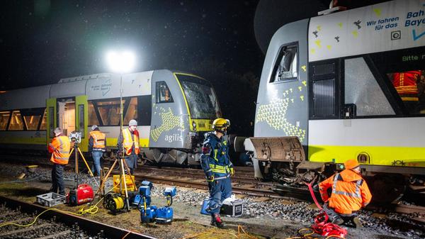 Am Mittwochabend gegen 18.40 Uhr kollidierten im Bereich des Bayreuther Bahnhofs zwei Agilis-Züge miteinander.