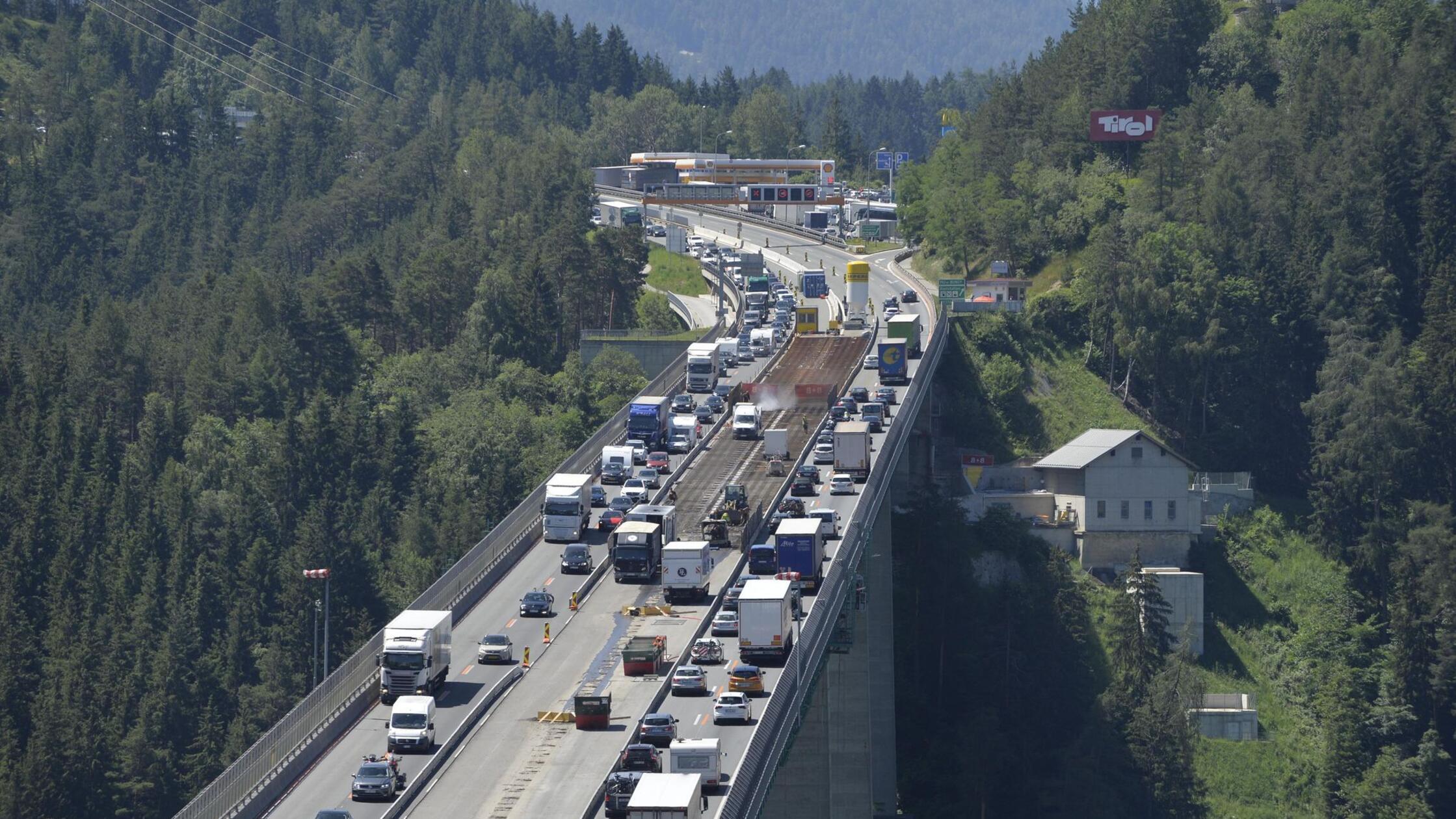 Auf der Europabrücke der Brennerautobahn gibt es e
