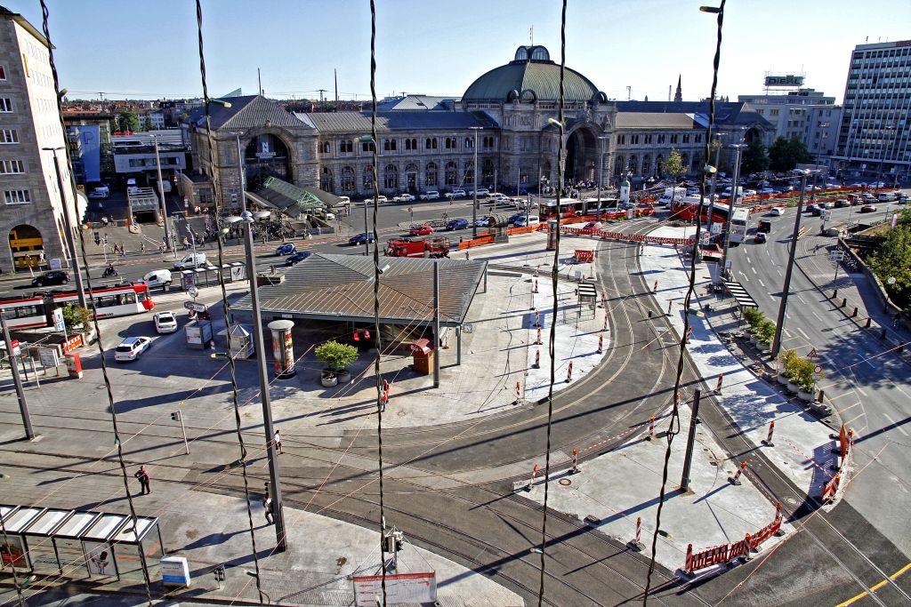 Nürnberger Bahnhofsvorplatz erstrahlt in neuem Gleis Nordbayern