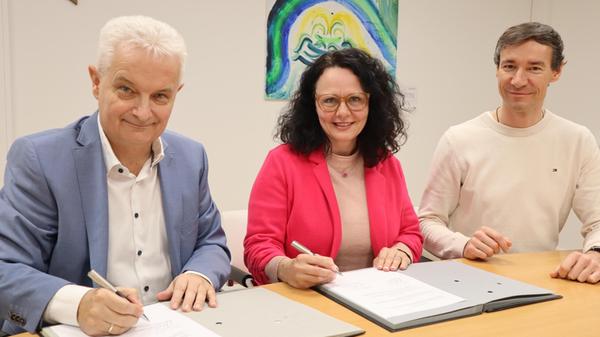 2026_03_09_Vertragsunterzeichnung_TGE_PlanM_02